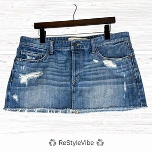 ABERCROMBIE & FITCH Women’s Size 31 Denim Jean Skirt MINI Length Distressed